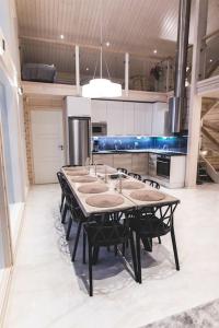 Kuchyň nebo kuchyňský kout v ubytování Luxury villa Levin Höperö + 24 fotografií