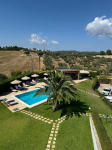 Bazén v ubytování Possidi Hiliadou Boutique Resort nebo v jeho okolí