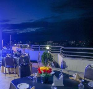 Un balcón o terraza en Hotel Valley Garden - Sylhet
