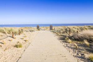 Imagen de la galería de 6 Berth Caravan For Hire With Sea Views At Haven Seashore Ref 22087A, en Great Yarmouth