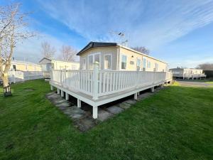 Budova, kde se kemp nachází