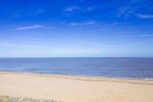 Fotografie z fotogalerie ubytování 6 Berth Caravan For Hire At California Cliffs In Scratby By The Beach Ref 50050L v destinaci Great Yarmouth