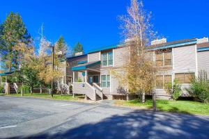 an empty street in front of a house at Sky Lake Splendor condo in South Lake Tahoe