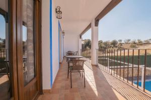 Bazén v ubytování Casa Mirador de los Tomillos nebo v jeho okolí