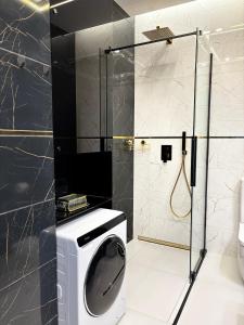 Ένα μπάνιο στο VIA Apartments +30 φωτογραφίες