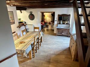 Posedenie v ubytovaní Maison au coeur des Angles
