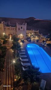 Kasbah Ait BenHadda内部或周边的泳池