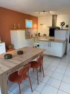 Η κουζίνα ή μικρή κουζίνα στο La Belle Escale