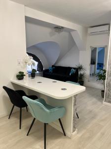 Posedenie v ubytovaní Picúr és Manó Apartmanja