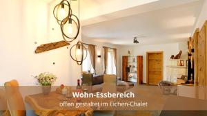 Fotografia z galérie ubytovania Chalet WaldHäusl luxuriöse Ferienwohnungen mit Sauna & Whirlpool, Kamin, Balkon oder Terrasse mit Bergblick v destinácii Heiligenblut