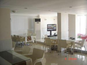 Et tv og/eller underholdning på Zeus Hotel + 27 billeder