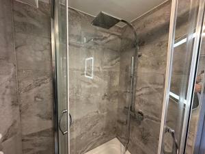 Ένα μπάνιο στο LimeHouse Apartament +17 φωτογραφίες