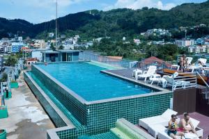 Bazén v ubytování Zephyr Grand Hotel nebo v jeho okolí