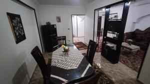 A television and/or entertainment centre at the flowers apartment