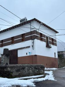 The building in which the holiday home is located