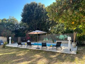 Zahrada ubytování Cocon cosy appart romantique, jacuzzi piscine