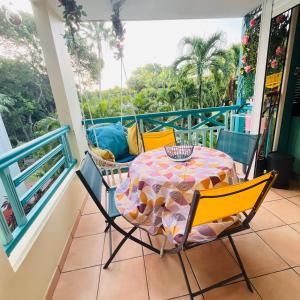 Balcone o terrazza di Studio La «KAZ’ À COCO» Anse Caritan