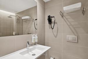 Koupelna v ubytování B&B HOTEL Viana do Castelo