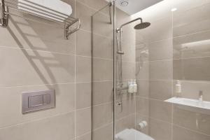 Koupelna v ubytování B&B HOTEL Viana do Castelo