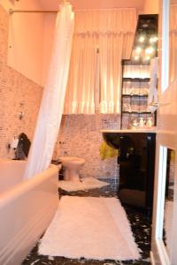 A seating area at B&B Cavaliere Milano