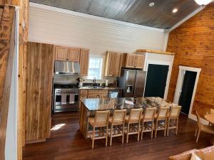 Pine Creek Cabins & Camping Resort, South Bloomingville (updated prices