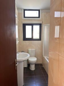 Ένα μπάνιο στο Bougainvillea