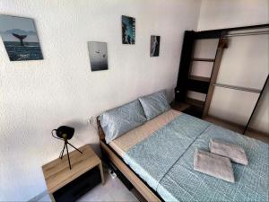 Postel nebo postele na pokoji v ubytování HABITACIONES EN APARTAMENTO COMPARTIDO w HOST