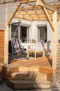 Φωτογραφία από το άλμπουμ του RK79 Ferienwohnung mit 4 Zimmer, Garten und Pool nähe Klinikum U-Bahn & S-Bahn zum Messegelände Nürnberg σε Fürth