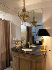 Una cocina o cocineta en Guest house with charm, Le figuier