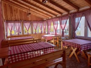 Restaurace v ubytování Apartmani Sobe Sljivancanin