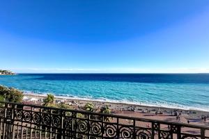 - Balcón con vistas a la playa en QUAI PROMENADE VIEW Balcony with breathtaking view, en Niza