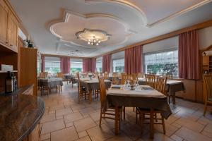 Restoran ili drugo mesto za obedovanje u objektu Hotel Mary