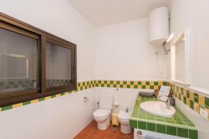 Koupelna v ubytování Lightbooking Villa Charco Azul Frontera