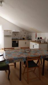 Η κουζίνα ή μικρή κουζίνα στο Pastos e Mar +8 φωτογραφίες