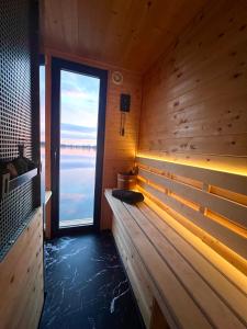 Fotografie z fotogalerie ubytování Seezeit- Schwielochsee- Hausboot v destinaci Schwielochsee