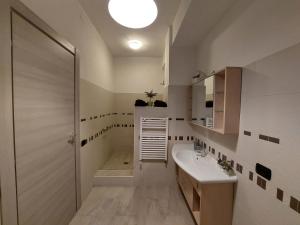 Koupelna v ubytování B&B GoodDay Roma Tor Vergata + 3 fotografie