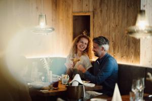 Goście zatrzymujący się w obiekcie RESL Resort