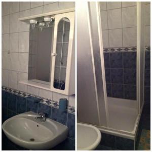 2 Bilder eines Badezimmers mit Waschbecken und Spiegel in der Unterkunft Apartment Tihana in Vir