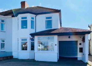 Το κτήριο όπου στεγάζεται  η παραθεριστική κατοικία