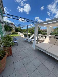 Balkón nebo terasa v ubytování Pavi apartments Vila Amalia
