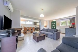 TV a/nebo společenská místnost v ubytování Starry Sky Luxury Apartment 4
