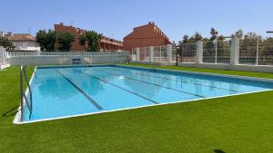 Bazén v ubytovaní Mareny Blau, primera linea de playa alebo v jeho blízkosti