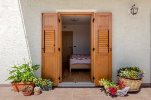 Agritur Coryletum外面的花园