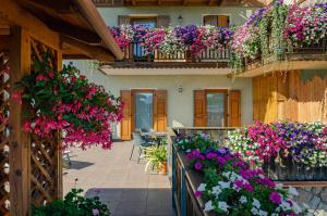 Balkón nebo terasa v ubytování Agritur Coryletum