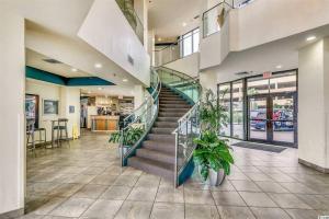 默特尔比奇Captivating Coastal Charm - Oceanview Suite! PG 504的相册照片