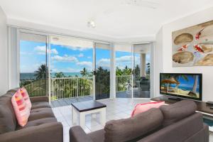 Gallery image of On The Beach Apartments in Trinity Beach