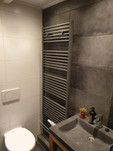 Ảnh trong thư viện ảnh của Spacious private guest house ở Hilversum