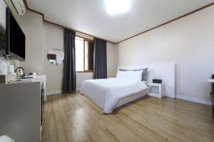 Φωτογραφία από το άλμπουμ του Hotel Lisa σε Donghae