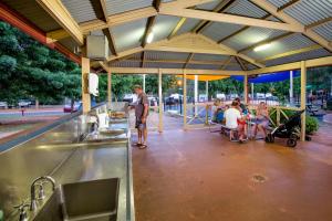 people standing around a food truck at Discovery Parks - Dubbo in Dubbo