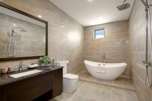 Mitisa Hotel Da Nang - Near Dragon Bridge的一间浴室